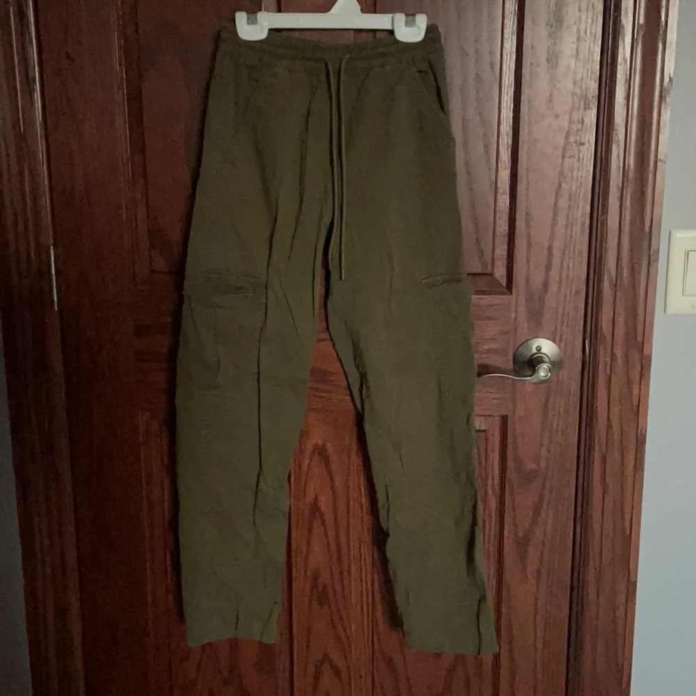 Green cargo pants